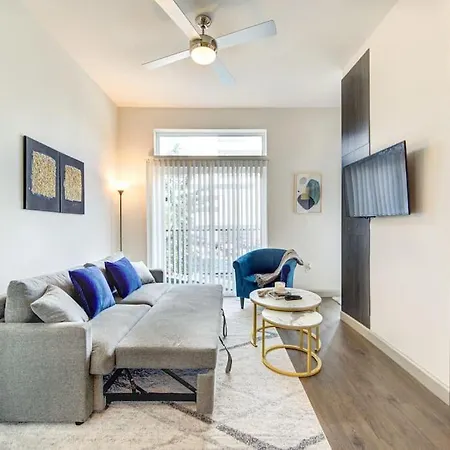 Trendy Downtown 1Bd/Freeparking/Wi-Fi/Pool Apartment